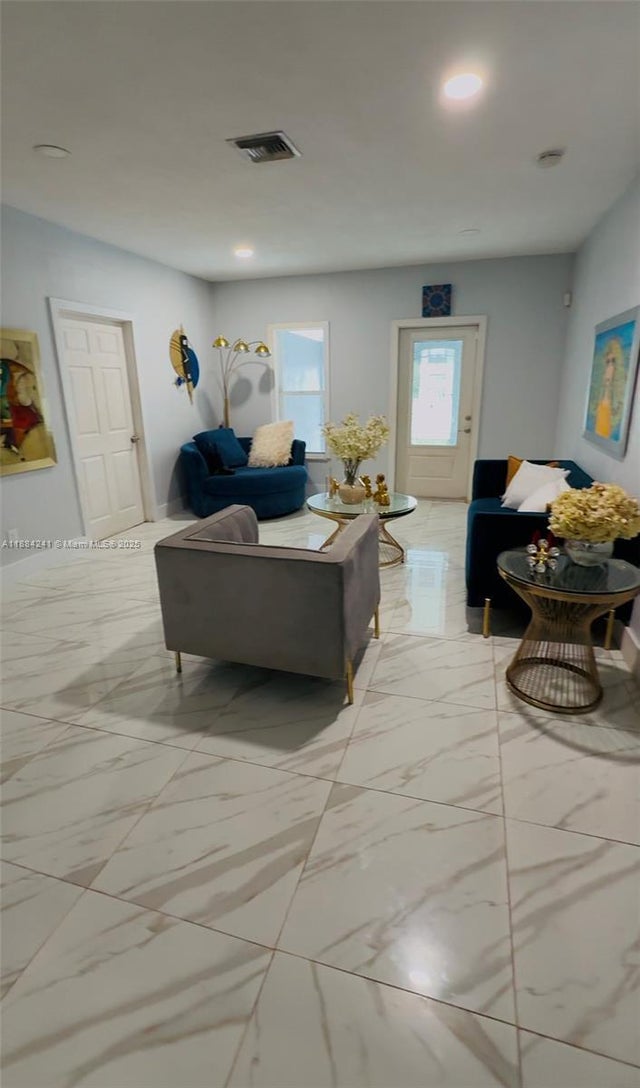 2 of 22 - N/A, Miami, FL