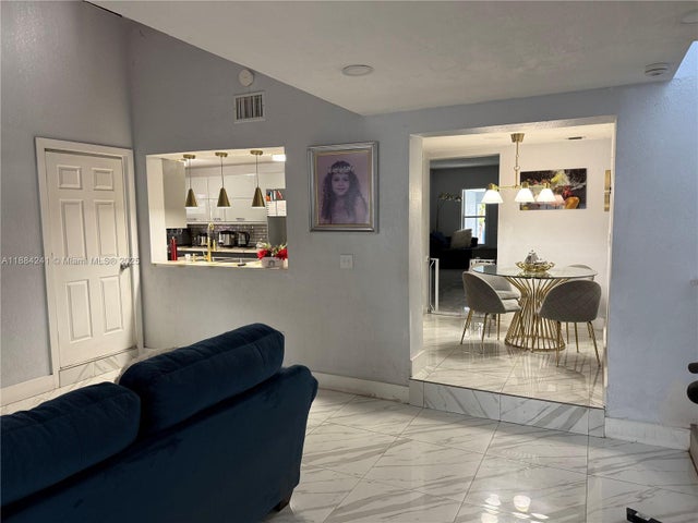 5 of 22 - N/A, Miami, FL