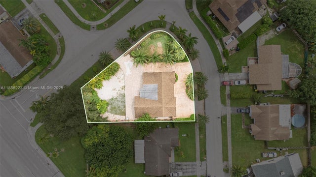 3 of 38 - 1695 N Bluebird Ln, Homestead, FL
