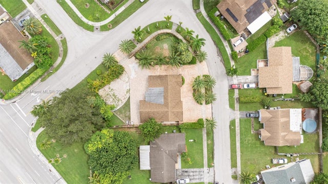 4 of 38 - 1695 N Bluebird Ln, Homestead, FL
