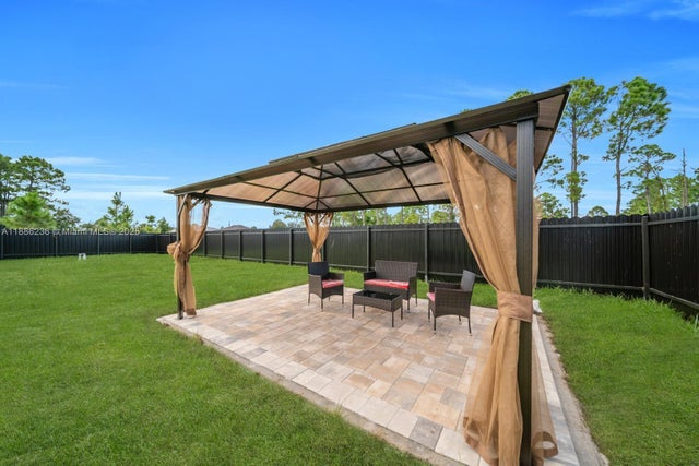 4 of 11 - 1017 Coleridge St, Lehigh Acres, FL