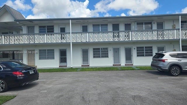 2 of 32 - 11 Ne 204th St 25, Miami Gardens, FL