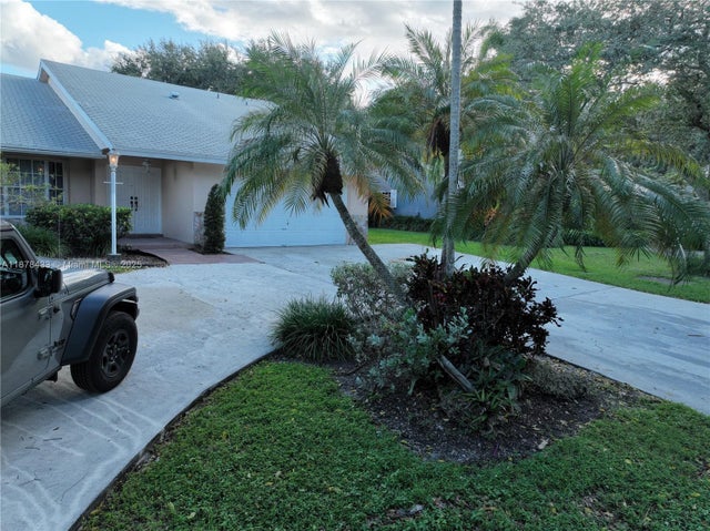 1 of 29 - 15246 Sw 146th St, Miami, FL
