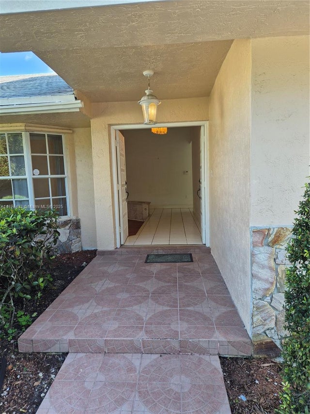 5 of 29 - 15246 Sw 146th St, Miami, FL