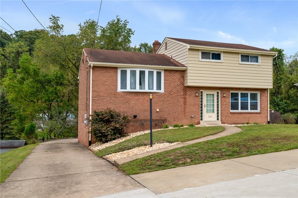 125 Leroy Street, Plum Boro