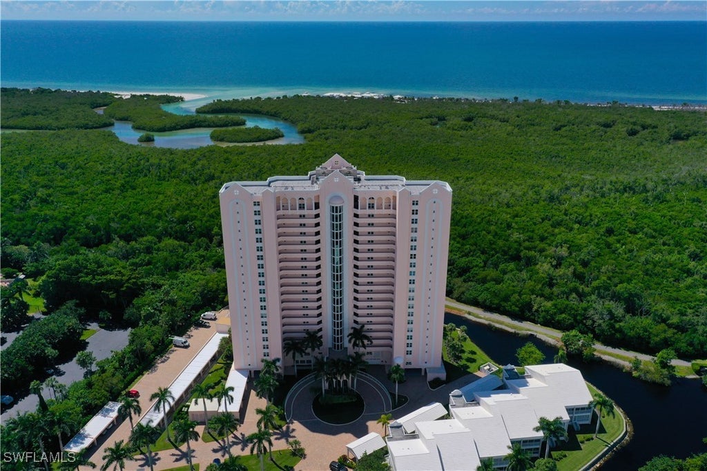 6101 Pelican Bay Blvd 201, Naples