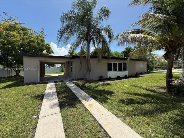 2 of 30 - 19201 Flag Dr, Cutler Bay, FL