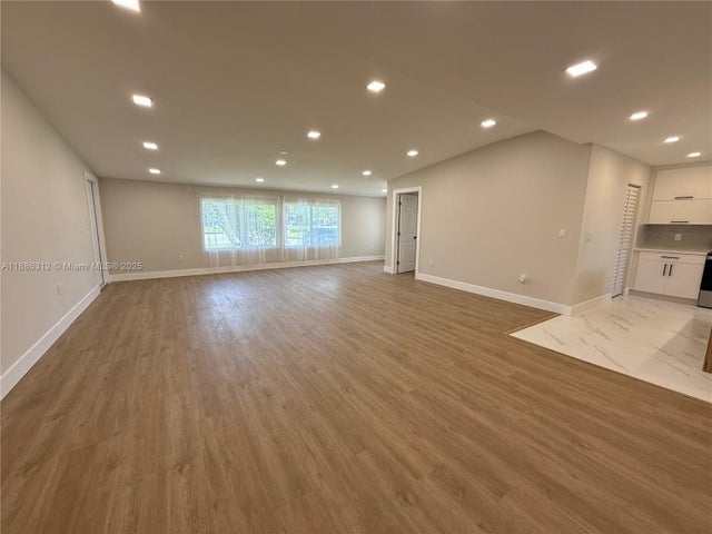 5 of 30 - 19201 Flag Dr, Cutler Bay, FL