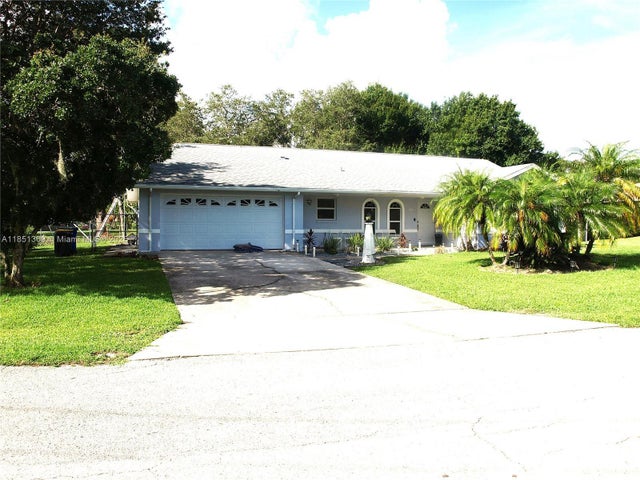 1 of 30 - 426 Foxdale Rd, Lake Placid, FL