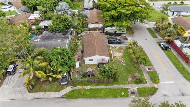 2 of 25 - 4371 Sw 24th St, Fort Lauderdale, FL
