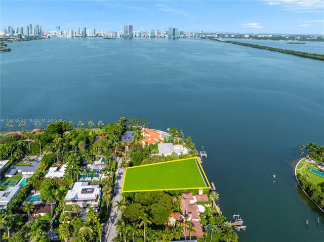 1 of 8 - 1821 W 27th St, Miami Beach, FL