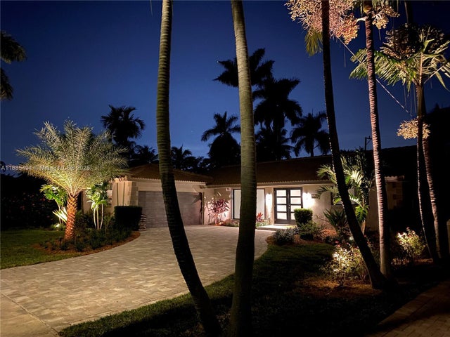 2 of 27 - 1339 Jefferson St, Hollywood, FL