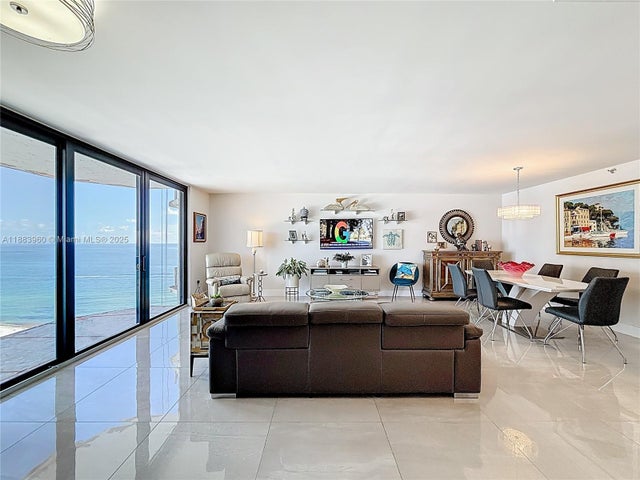 2 of 29 - 6061 Collins Ave 20c, Miami Beach, FL