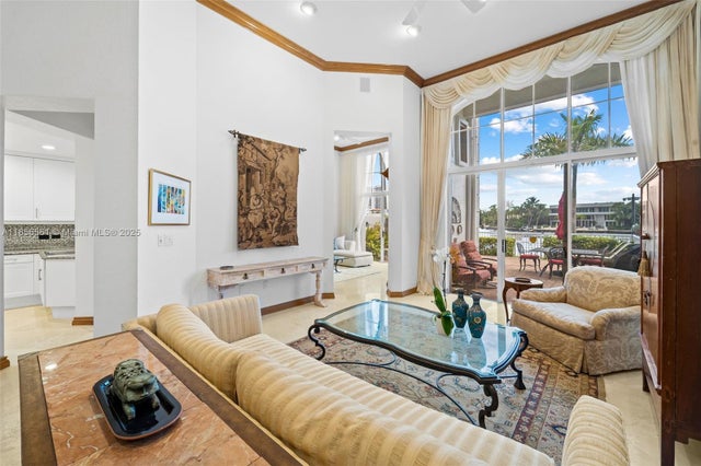 3 of 27 - 21405 Ne 38th Ave, Aventura, FL