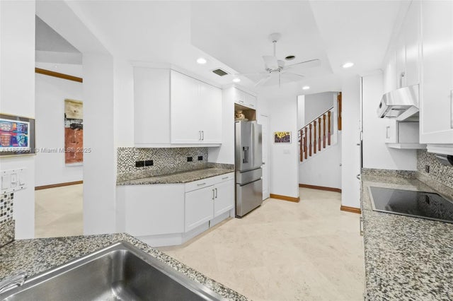 5 of 27 - 21405 Ne 38th Ave, Aventura, FL