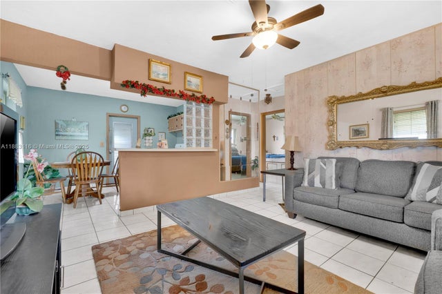 4 of 36 - 737 Sw 8th Ave, Hallandale Beach, FL