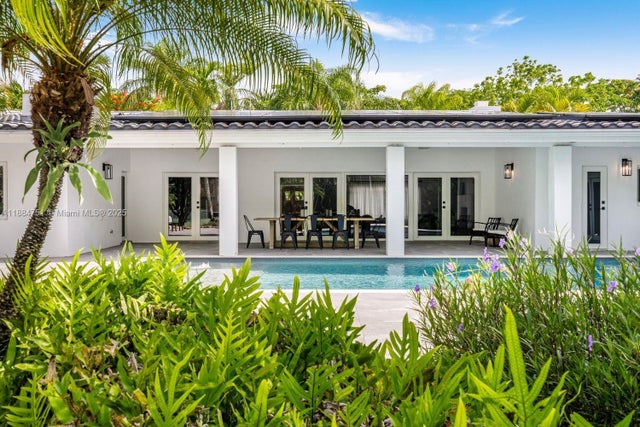 1 of 65 - 6140 Sw 121st St, Pinecrest, FL