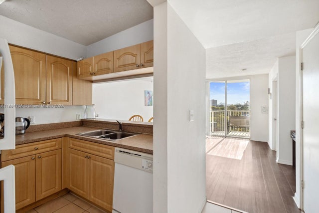 4 of 23 - 102 Sw 6th Ave 605, Miami, FL