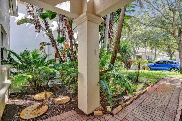 5 of 44 - 4917 Sw 32nd Way, Hollywood, FL