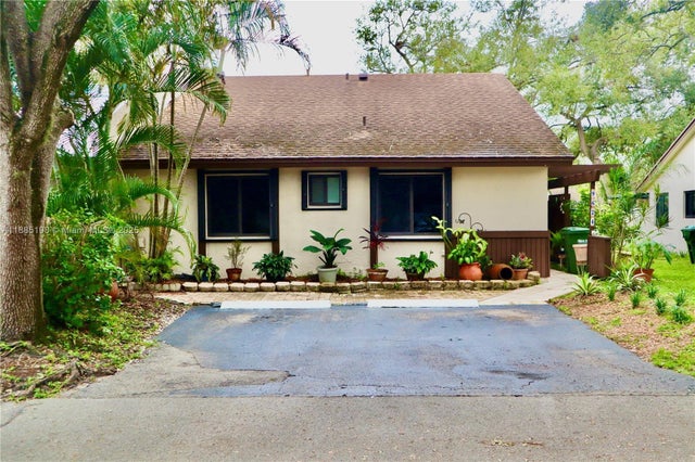 1 of 30 - 9624 Nw 16th Ct, Pembroke Pines, FL