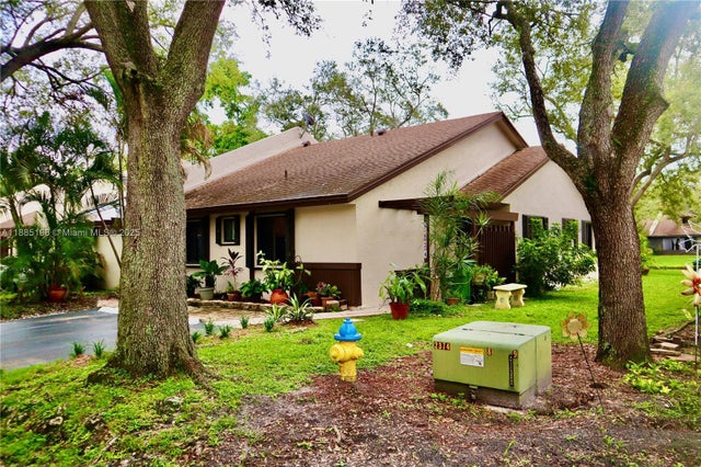 4 of 30 - 9624 Nw 16th Ct, Pembroke Pines, FL