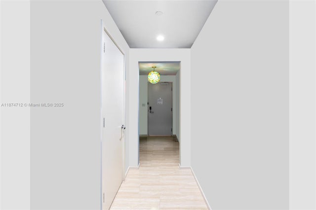 5 of 46 - 551 N Fort Lauderdale Beach Blvd R2212, Fort Lauderdale, FL