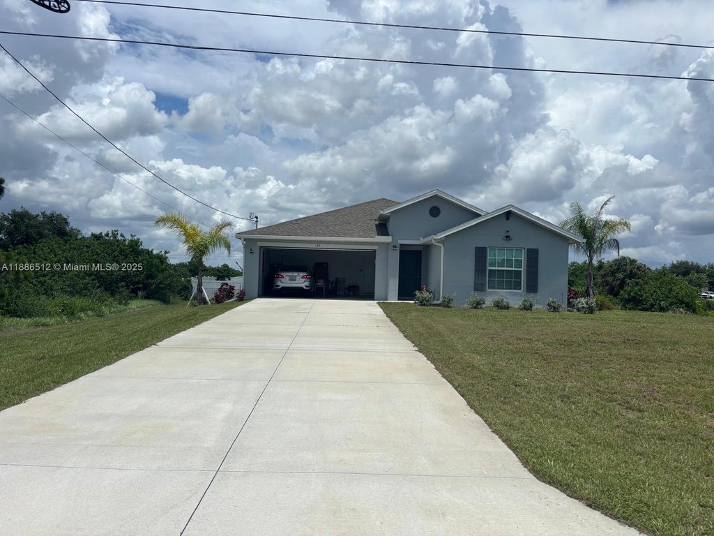 153 Pembroke St, Lehigh Acres