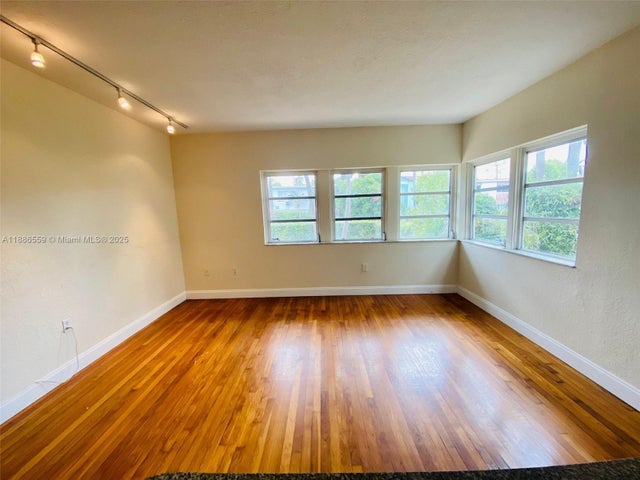 1 of 29 - 760 Euclid Ave 102, Miami Beach, FL