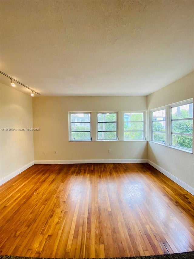 2 of 29 - 760 Euclid Ave 102, Miami Beach, FL