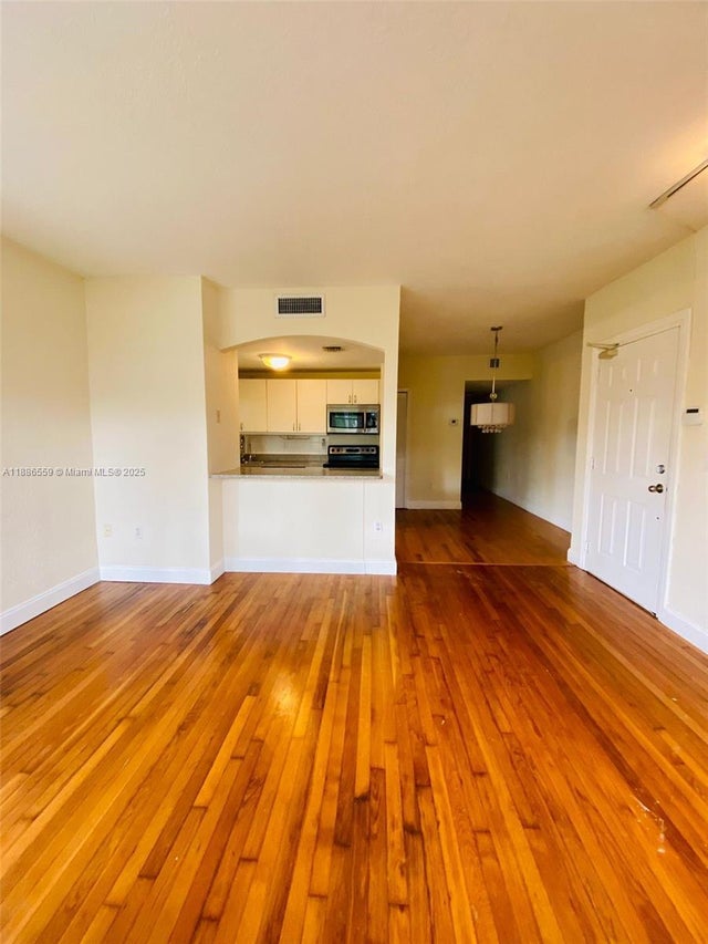5 of 29 - 760 Euclid Ave 102, Miami Beach, FL