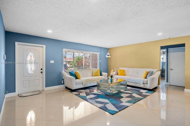 4 of 27 - 1270 Nw 49th St, Deerfield Beach, FL