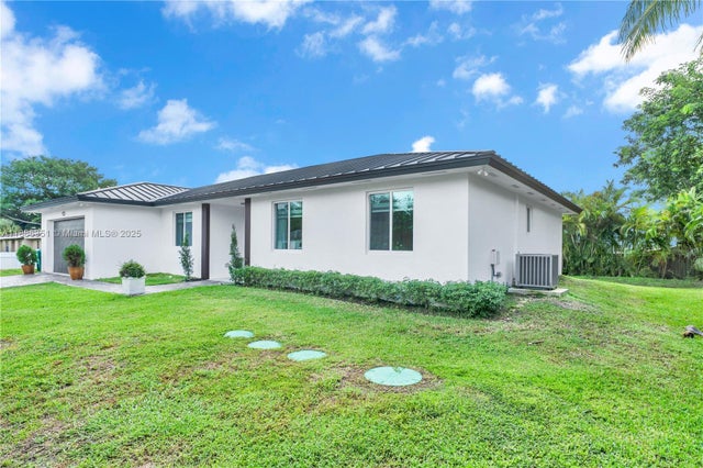 3 of 39 - 18100 Sw 175th St, Miami, FL
