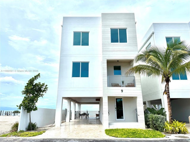 990 41st Gulf Street 9, Other