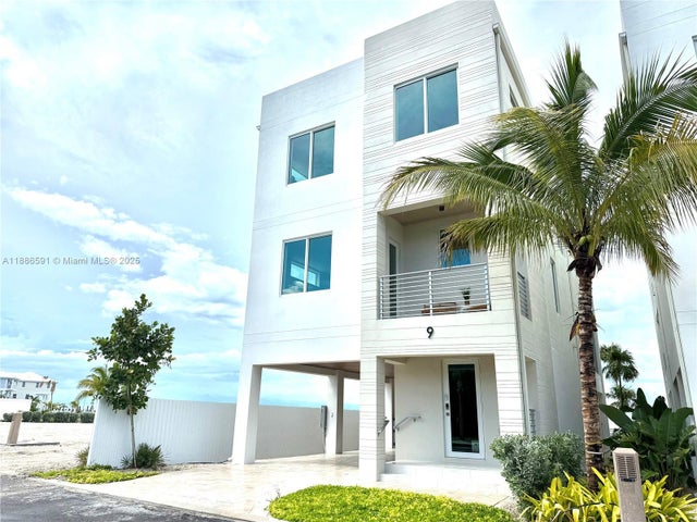 3 of 48 - 990 41st Gulf Street 9, Other, FL