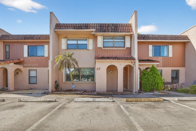 2 of 34 - 27 Madrid Ln 2-8, Davie, FL