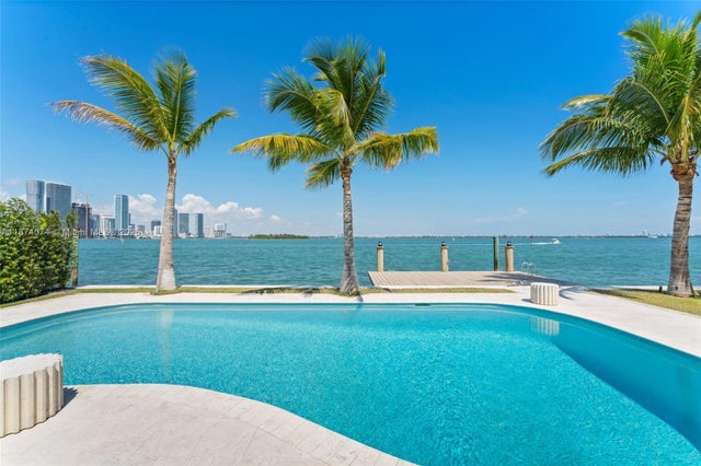 2 of 41 - 1011 N Venetian Dr, Miami, FL