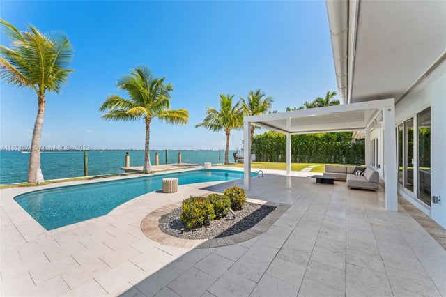 3 of 41 - 1011 N Venetian Dr, Miami, FL