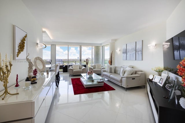 5 of 41 - 16400 Collins Ave 1845, Sunny Isles Beach, FL