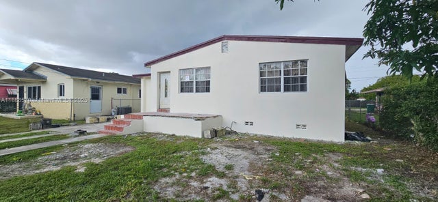 1 of 16 - 2121 Nw 64th St, Miami, FL