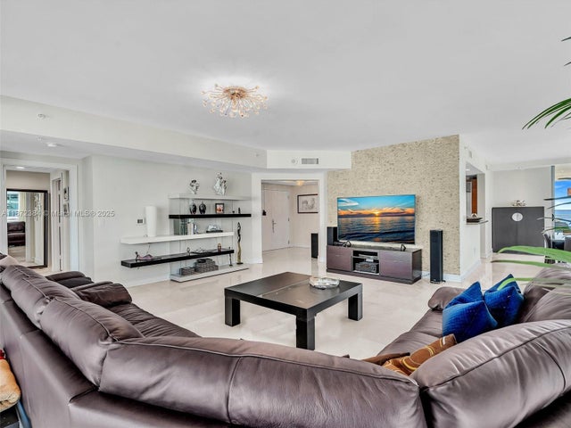 2 of 80 - 3535 S Ocean Dr 905, Hollywood, FL