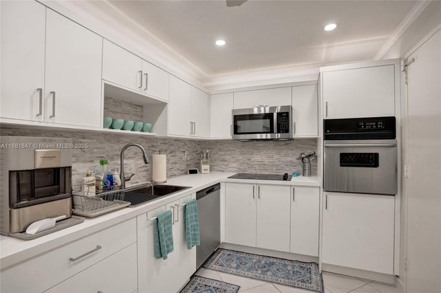4 of 29 - 4250 Galt Ocean Dr 4p, Fort Lauderdale, FL