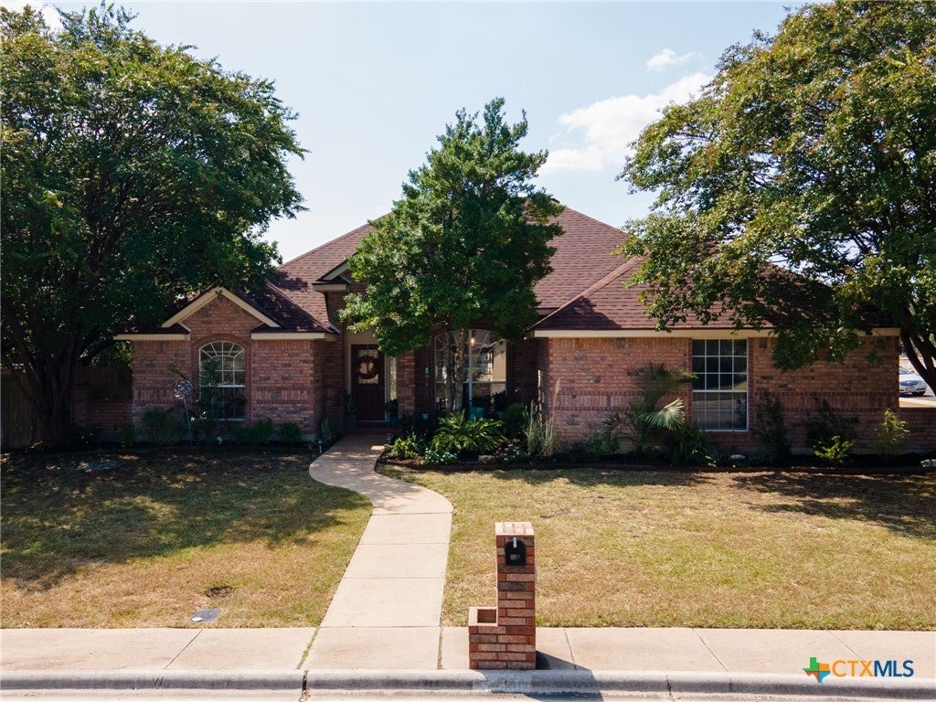 1302 Falcon Trail, Copperas Cove