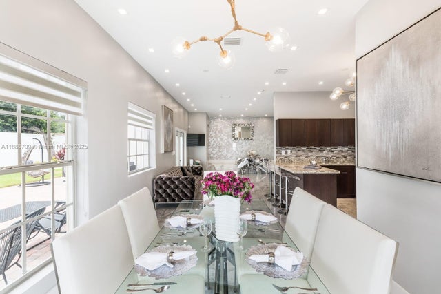 5 of 26 - 17415 Ne 12th Ave, Miami, FL