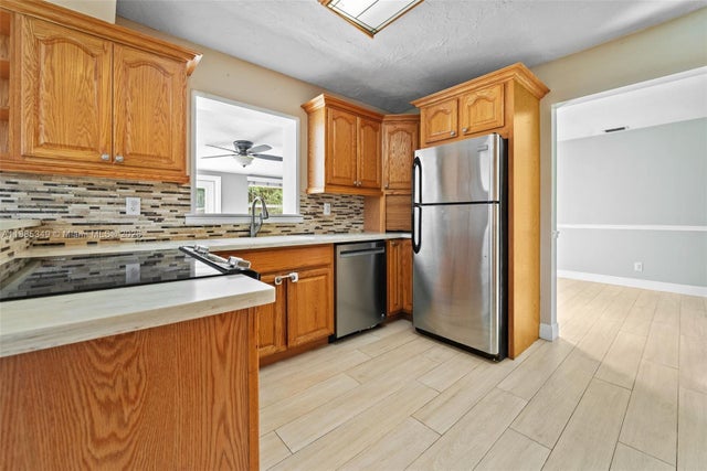 5 of 33 - 4920 Sw 167th Ave, Southwest Ranches, FL