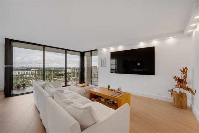 2 of 23 - 4000 Towerside Ter 2211, Miami, FL