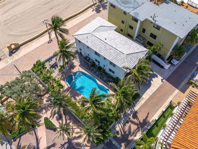 4 of 43 - 2910 N Surf Rd, Hollywood, FL