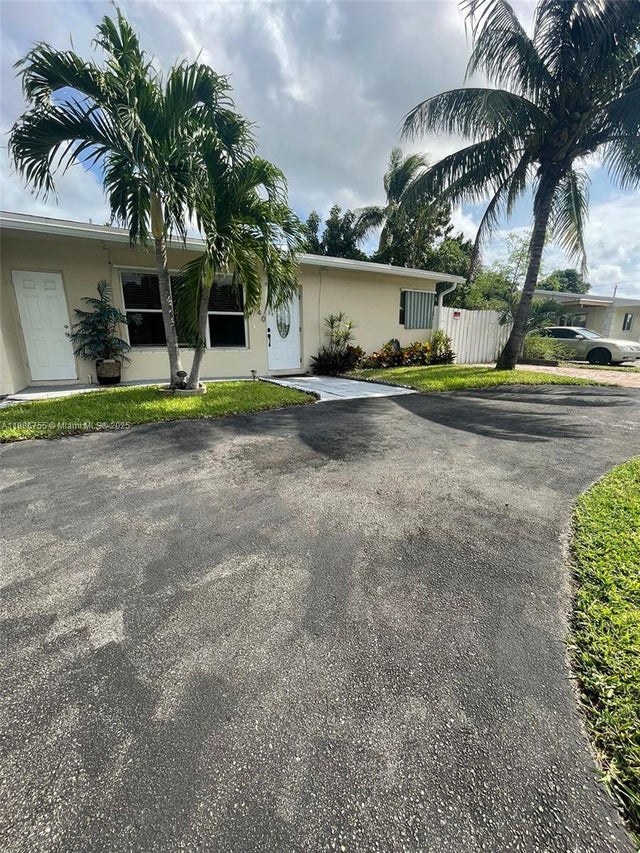 2 of 7 - 4040 Ne 4th Ter, Deerfield Beach, FL