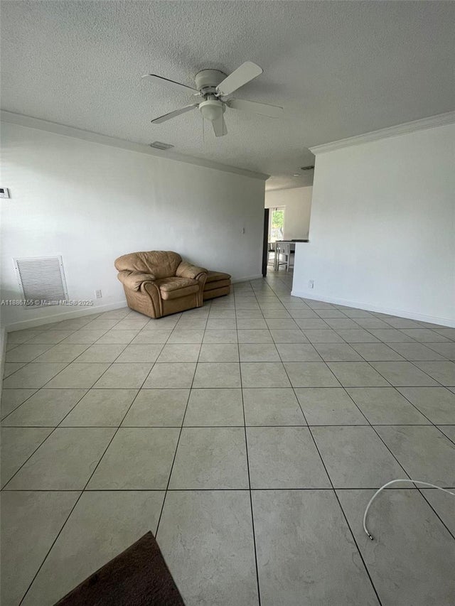 3 of 7 - 4040 Ne 4th Ter, Deerfield Beach, FL