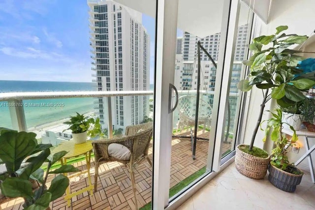 4 of 22 - 3901 S Ocean Dr 14l, Hollywood, FL