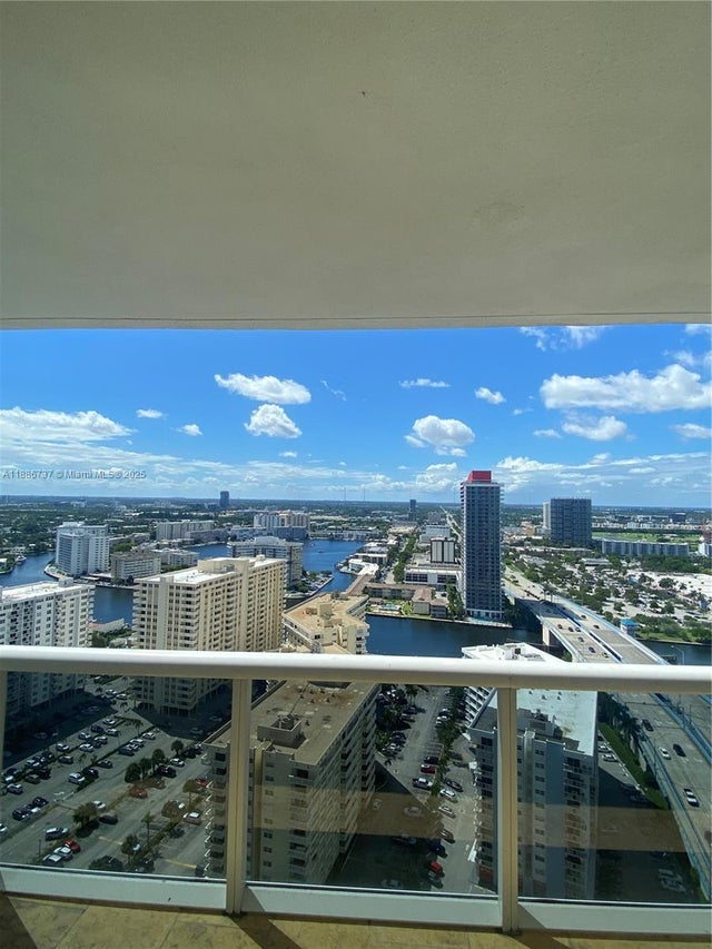 1 of 16 - 1800 S Ocean Dr 2909, Hallandale Beach, FL